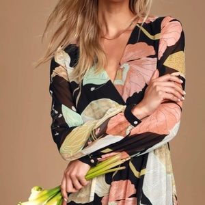 ❤️SOLD❤️Lulus Wondrous Water Lilies